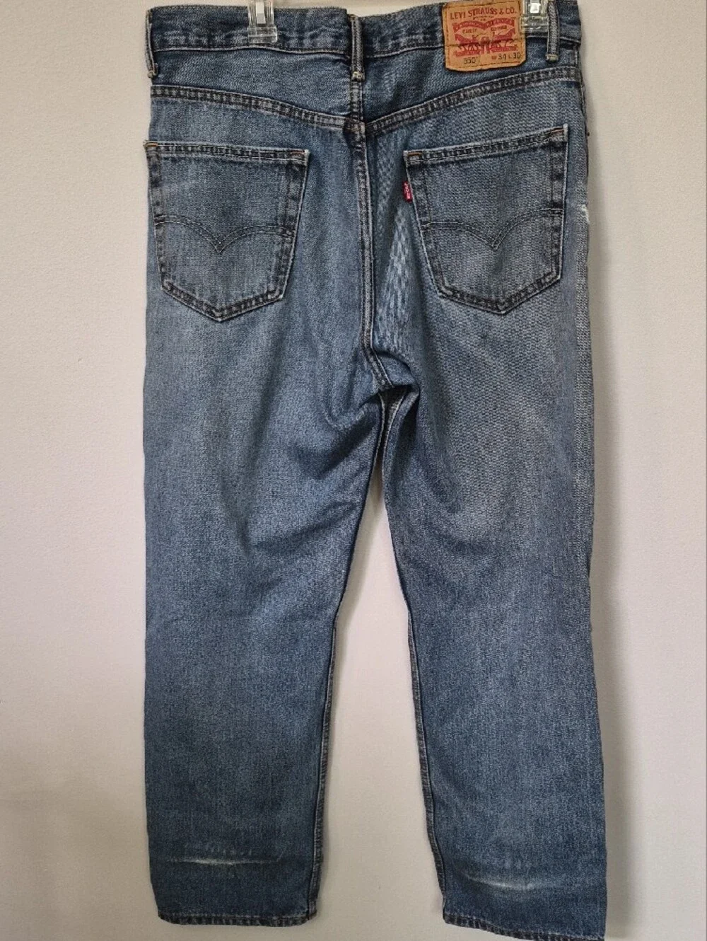Levi's 550 Mens 34 Relaxed Authentically Distressed Wrecked Blue Jeans